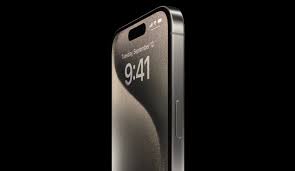 ابل تطلق هواتف iPhone 15 Pro بمنفذ USB C وتصميم من التيتانيوم