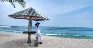 Pantai lon malang kab sampang terletak di provinsi jawa timur, indonesia. Pantai Alau Alau Kalianda Lampung Harga Tiket Masuk Dan Alamat Mari Liburan Yuk