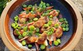 broad beans with bacon and sausage