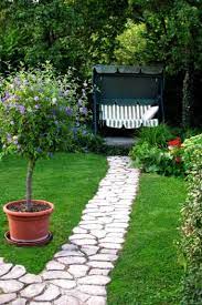 4 Diy Artistic Rock Pathway Ideas For