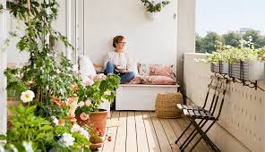 4 Easy Ways To Fix Up Your Balcony Space