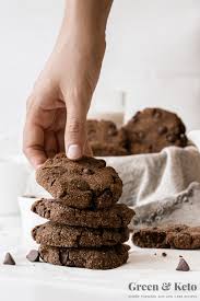 almond flour chocolate cookies green