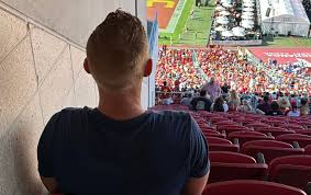 usc fan had worst seat in college
