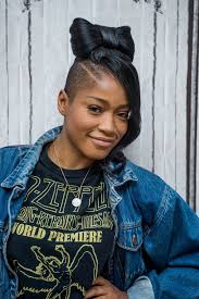 The chaotic waves of keke's long weave add the actress's appearance a tint of giddiness and coquetry. Keke Palmer S Hairstyles On Strahan And Sara Will Be Must See Essence