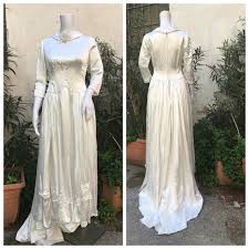 Designer brands from vera wang, maggie sottero, j.crew, bhldn & more. 1964 White Satin Wedding Dress Vintage Wedding Gown Etsy