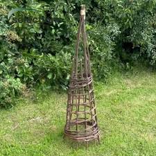 Rustic Spiral Willow Garden Obelisks 1