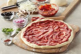 homemade pizza sauce from tomato paste