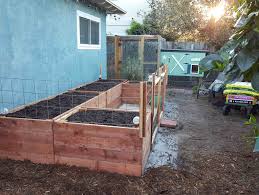 how to fill a raised garden bed build