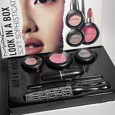 mac look in a box soft sophistication