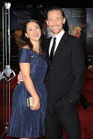 According to a profile on 42mp, tom hiddleston girlfriend began acting at age 6. Tom Hiddleston S Dating History