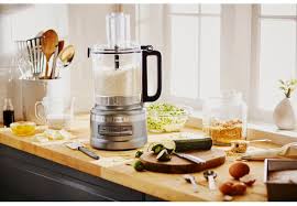What's the Difference Between a Food Processor & a Blender? | Wayfair
