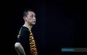 After rashid sidek and roslin hashim, he is the third malaysian player to achieve this feat and is the only malaysian badminton player to hold the number one position for more than a year. Players Must Get Used To Synthetic Shuttlecocks Quickly Misbun Sidek
