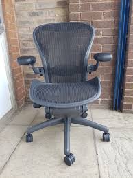 herman miller aeron office chair size b