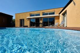 superbe villa avec piscine située