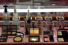 shared makeup booths a new trend