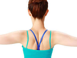 下げて寄せる！】脊柱管狭窄症の痛み・間欠跛行を改善する2つの「肩甲骨ほぐし」のやり方｜MYWELL