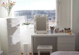 decorate and organize my makeup vanity