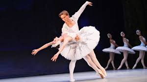 the swan lake ballet synopsis world