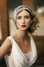 12 1920s hairstyles for long hair popularised in the 1920s by cine starlets of the day, the bob is an iconic hairstyle that came aback into appearance in the 1960s aback twiggy had the chop. 1920 Hairstyles Long Hair 14 Hairstyles Haircuts