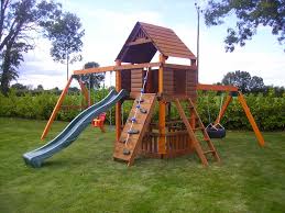 Double Story Tree House Tyre Swing