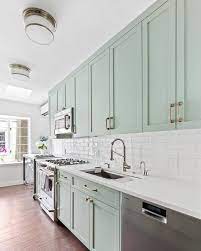 por kitchen cabinet colors