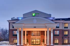 holiday inn express suites detroit