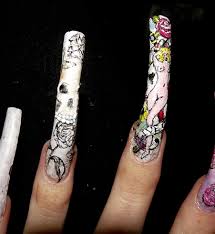 more ed hardy themed nail art in