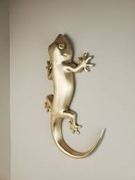 Hand Painted Any Color Faux Gecko Wall