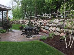 Retaining Wall Will Benefit Your Yard
