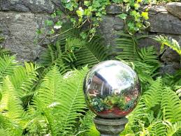 Diy Mirrored Gazing Balls For The