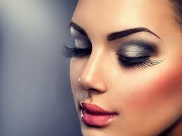 pretty woman woman makeup eyeshadow