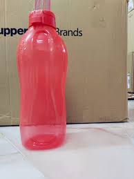 Prkatis bawa air minum pakai botol minum tupperware kecil, besar ukuran 300 ml, 500 ml 750. Bottle Tupperware Price Promotion Mar 2021 Biggo Malaysia