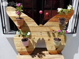 Cheerful Pallet Erfly Planter Wall