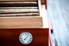 how to use a cigar humidor our