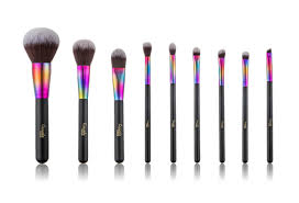 life span of a cosmetic brush