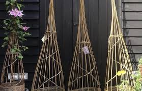 Make A Willow Obelisk 1 Day Work