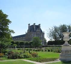 tuileries garden in paris city center