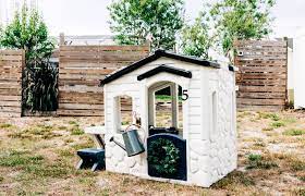 Painted Outdoor Playhouse Makeover