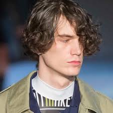 Mar 25, 2021 · these beachy waves for long hair and oval faces are divine! Curly Hair Men Our Fave Styles How To Work Them For Your Face Shape