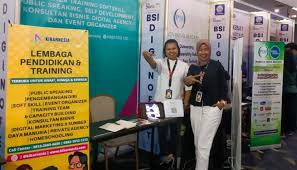 Kibarnesia Pontianak Turut Ramaikan Bursa Kerja dan Magang BSI DiginoFest 2023 di Jakarta | Republika Online Mobile