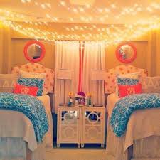 tips for decorating your dorm room