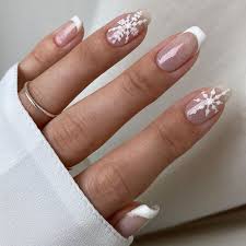 the best snowflake nail designs to wear
