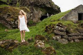It stars maika monroe and matt o'leary as two american tourists in iceland who find everyone else on the island has mysteriously vanished. Bokeh Review A Gorgeous Indie Science Fiction Film Explores The Quietest Apocalypse The Verge
