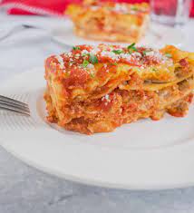 traditional italian lasagna with