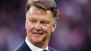 Born 8 august 1951), is a dutch football manager and former player who is the current manager of manchester united. Rente Statt China Trainer Louis Van Gaal Kundigt Karriereende An Augsburger Allgemeine