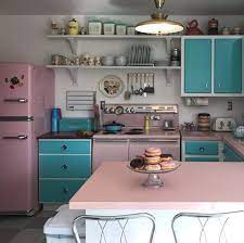 Find 1950 s kitchen from a vast selection of large appliances. 12 1950s Kitchen Ideas For The Ultimate Retro Inspiration Retro Kitchen Vintage Kitchen Vintage Kitchen Appliances