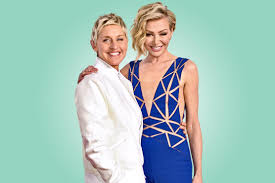 Tv host ellen degeneres is pulling the plug on her successful daytime tv variety/comedy/talk show at the end of this season. Ellen Degeneres Quits Toxic Talk Show After 19 Years World The Times
