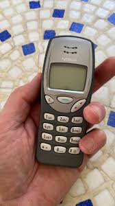 Insgesamt wurden 160 millionen geräte verkauft. Computermuseum Nokia 3210 From 1999