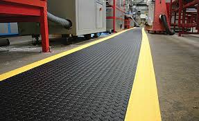 anti fatigue mats keep workers on their