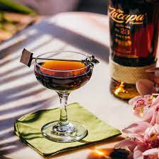 rum manhattan tail recipe ron